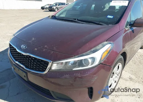 2017 Kia Forte Lx z USA, uszkodzony, nr VIN 3KPFL4A76HE012712